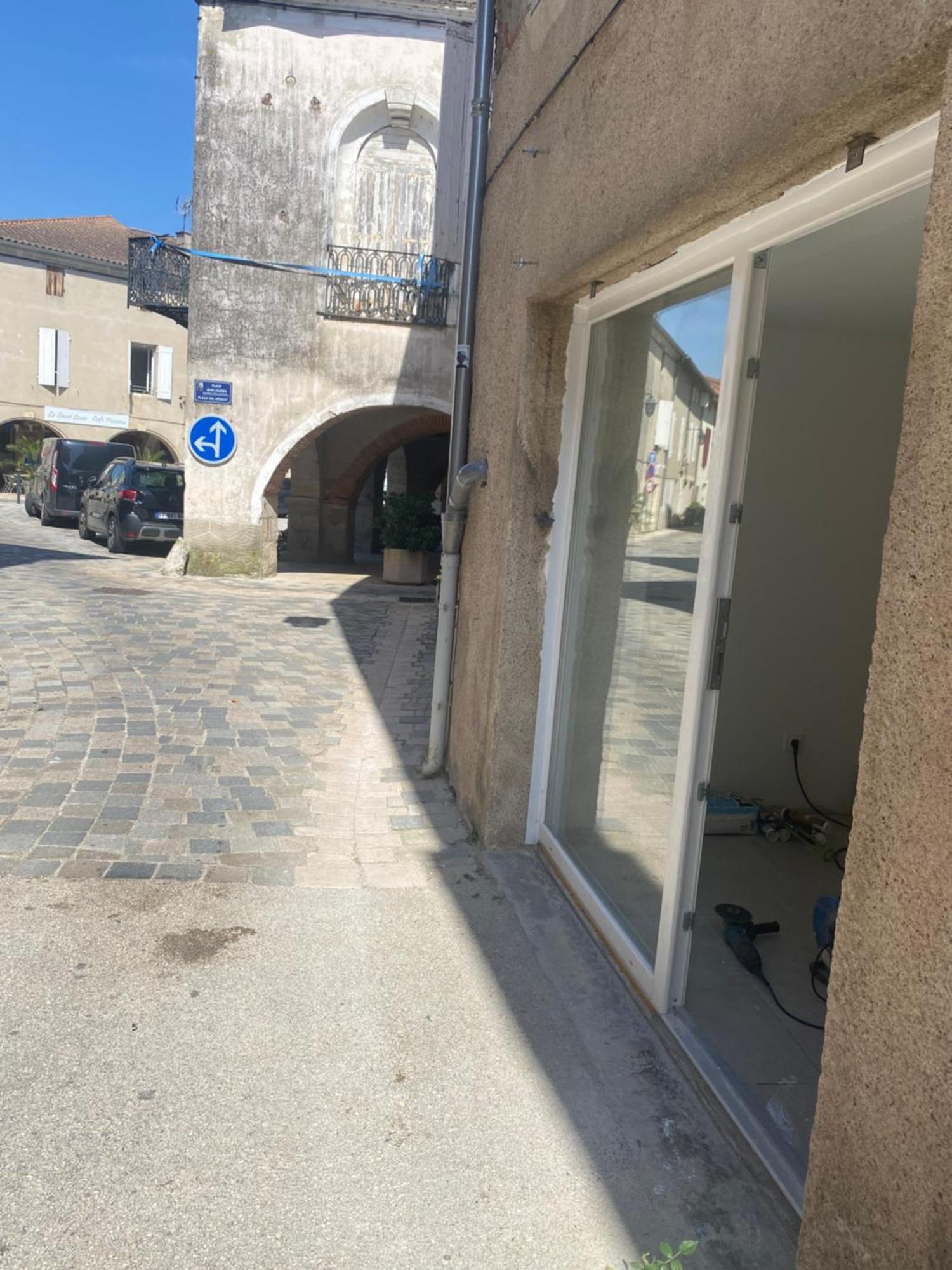 Logement Tout Equipe Layrac Экстерьер фото